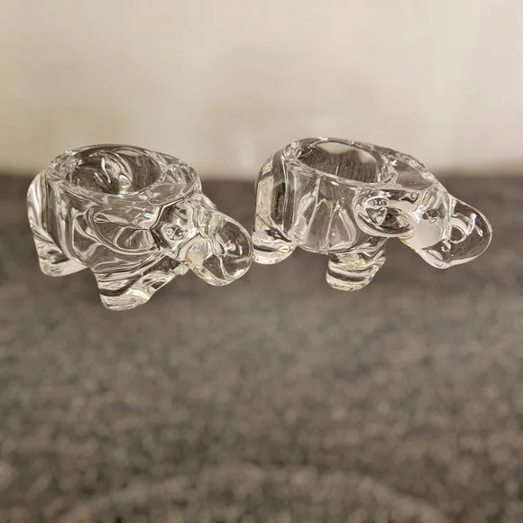 Vintage Matching Pair of Elephant Form Heavy Art Glass Tea Light Candle Holders﻿ - Picture 2 of 5